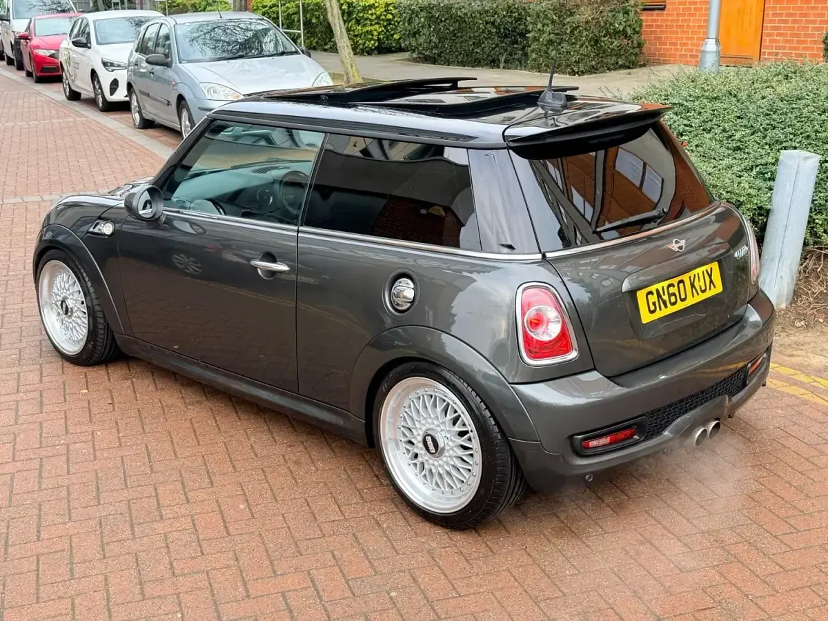 Usado Mini Cooper S Hatch 184 HP (135 kW) 2010 Cinzento Citadino