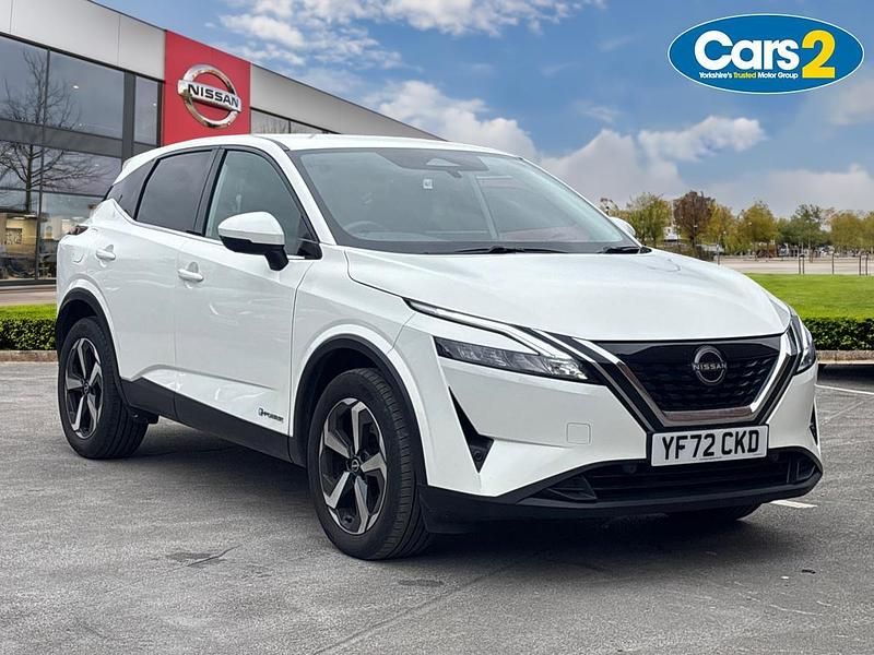 White Used 2022 Nissan Qashqai N-Connecta SUV | £18,990 (Good price) - Image 1/4