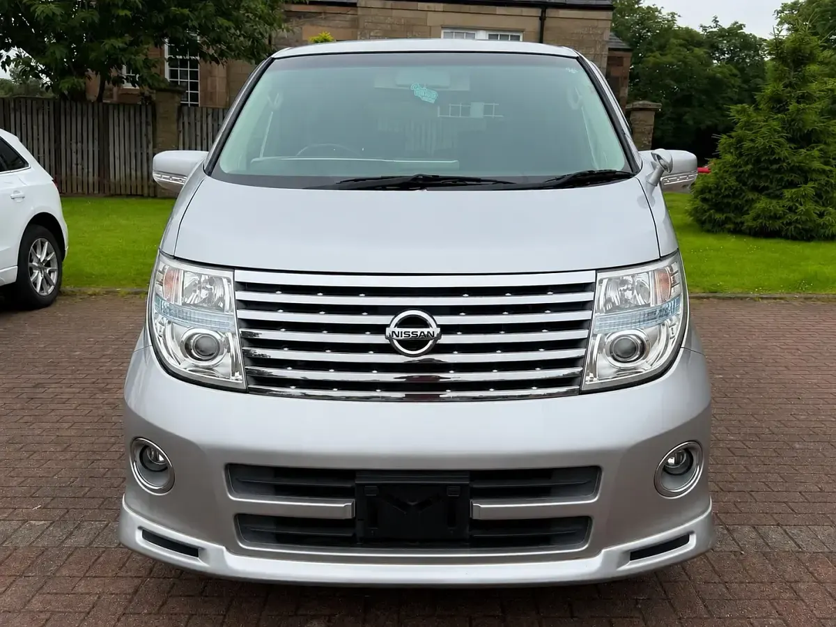Used Nissan Elgrand 2007 Silver MPV