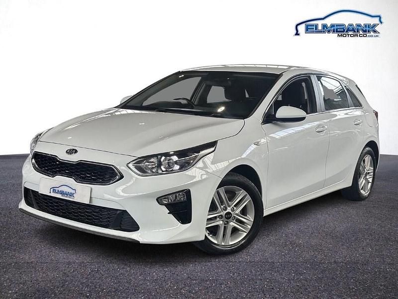 White Used 2020 Kia Ceed 2 Hatchback | £10,495 (Fair price) - Image 1/4