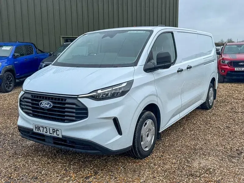 Begagnad Ford Transit Custom Trend 136 HK (100 kW) 2024 Vit Van