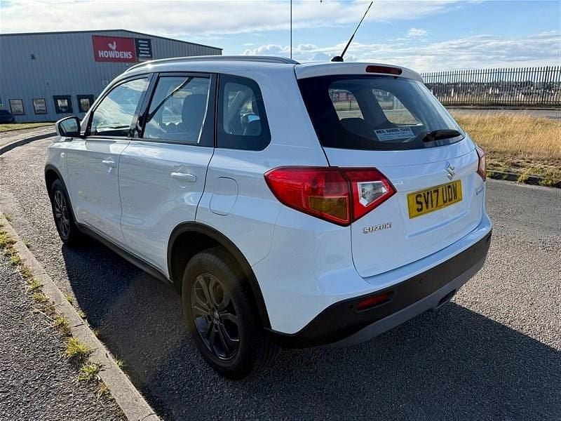 Used Suzuki Vitara SZ4 120 HP (88 kW) 2017 White SUV