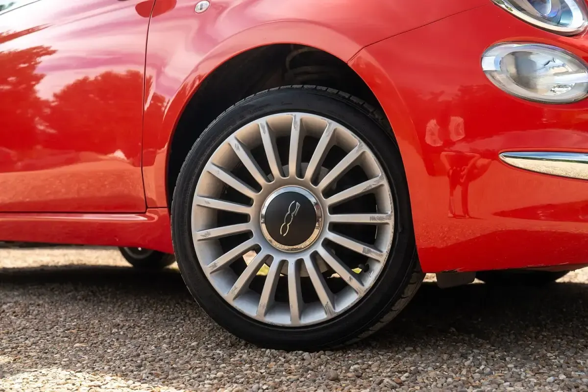 Used Fiat 500 Lounge 69 HP (50 kW) 2018 Pink Hatchback