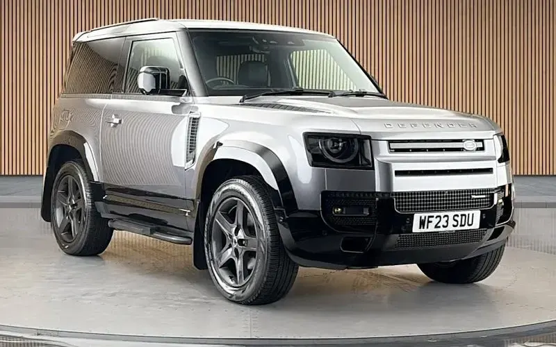 Used Land Rover Defender SE Dynamic 250 HP (183 kW) 2023 SUV