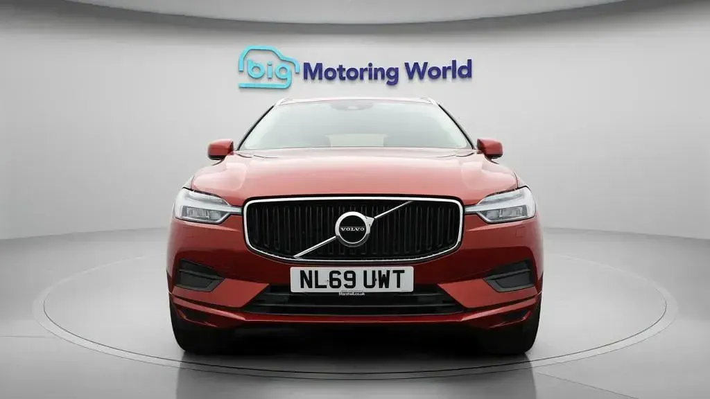 Used Volvo XC60 Dynamic 190 HP (139 kW) 2019 Red SUV