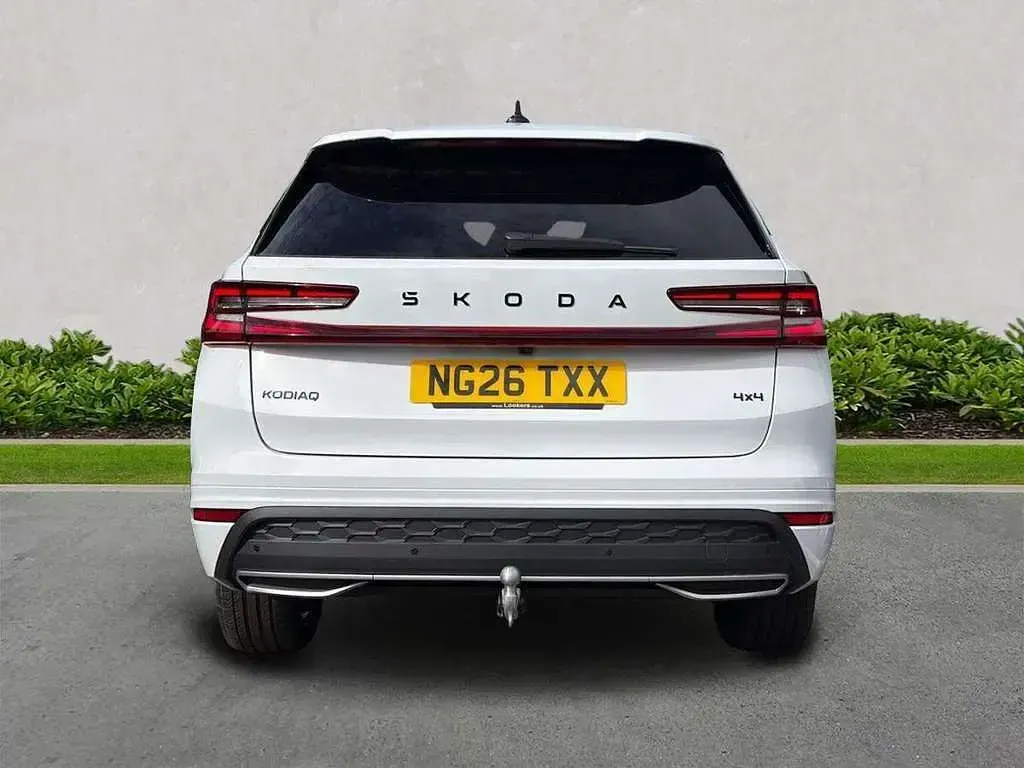 New Skoda Kodiaq SportLine 200 HP (147 kW) 2026 White SUV