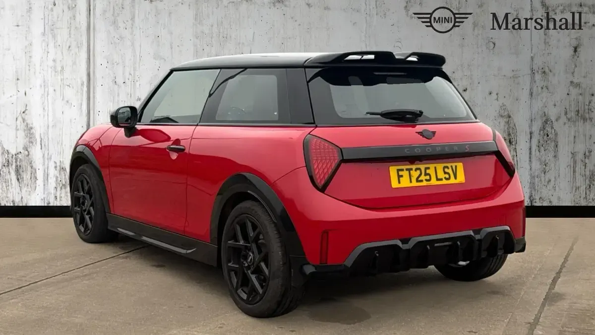 Usado Mini Cooper S Hatch 201 HP (147 kW) 2025 Vermelho Citadino