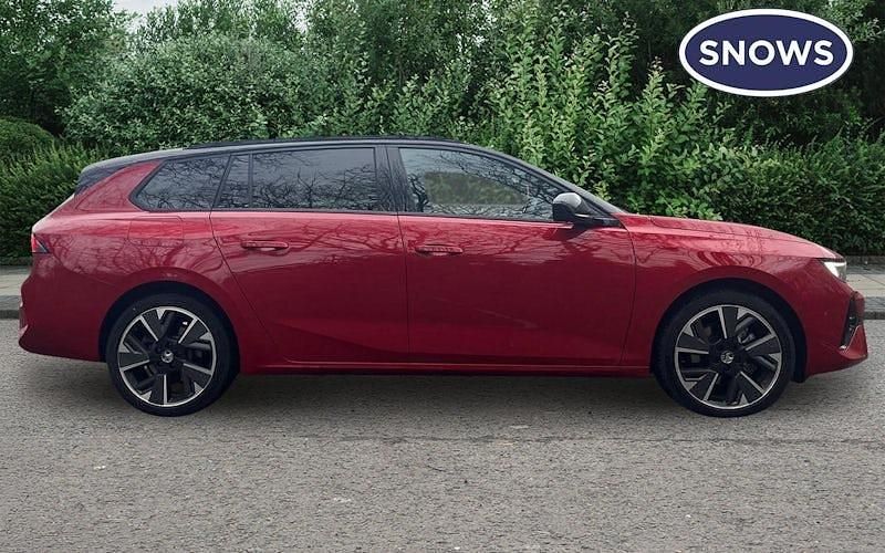 Used Vauxhall Astra Ultimate 114 kW (156 HP) 2025 Crimson red Estate