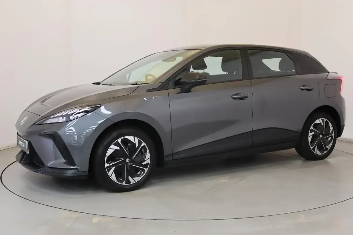Used MG MG4 EV SE 147 kW (200 HP) 2023 Grey Hatchback