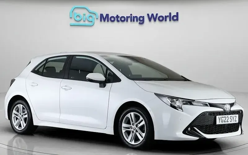 Begagnad Toyota Corolla 184 HK (135 kW) 2022 Halvkombi