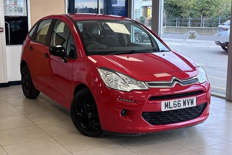 Used Citroën C3 PureTech 82 HP (60 kW) 2016 Red Hatchback