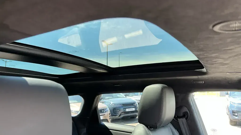 Used Land Rover Range Rover evoque Autobiography 204 HP (150 kW) 2025 Metallic  santorini black SUV