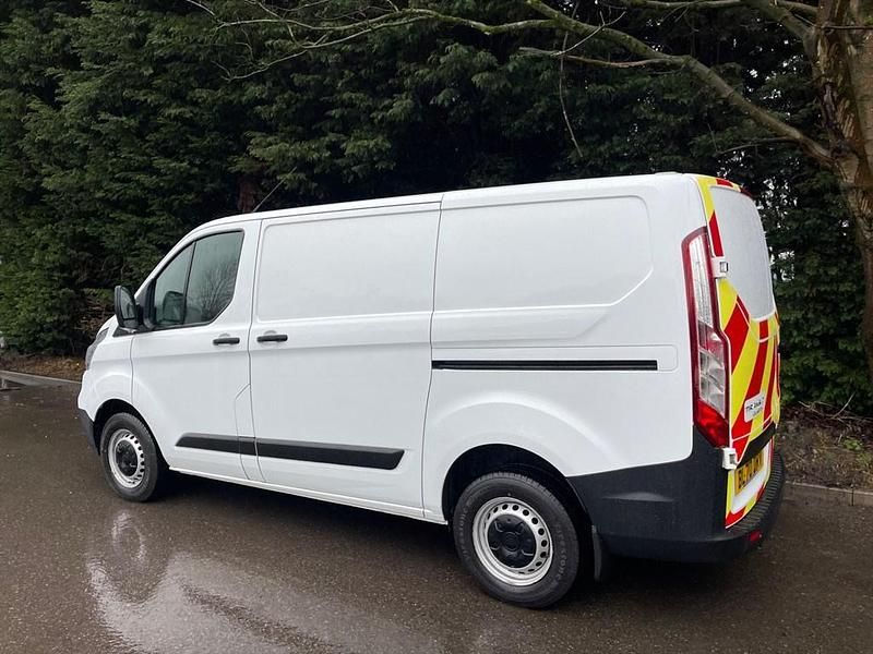Used Ford Transit Custom 105 HP (77 kW) 2020 White Van