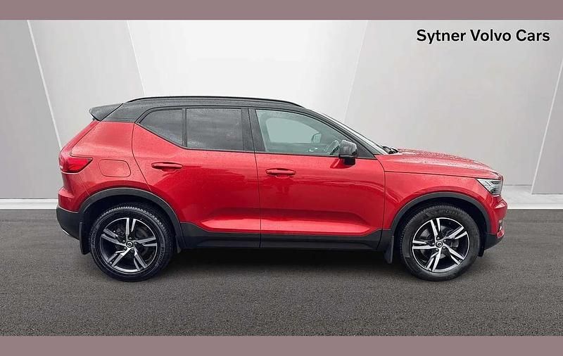 Used Volvo XC40 R-Design 188 HP (138 kW) 2019 Red SUV