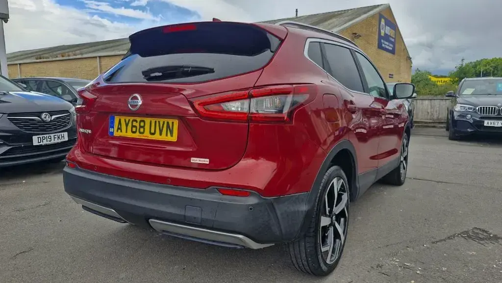 Used Nissan Qashqai Tekna 2018 Red SUV