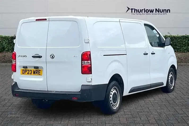 Used Vauxhall Vivaro 100 HP (73 kW) 2023 White MPV