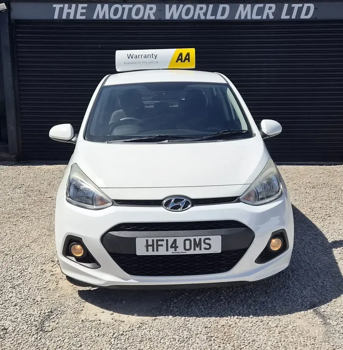 Used Hyundai i10 SE 83 HP (61 kW) 2014 White Hatchback