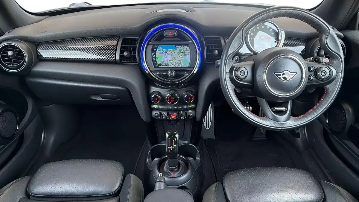 Used Mini Cooper S Hatch 189 HP (139 kW) 2019 Silver Hatchback
