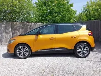 Used Renault Scénic III Dynamique 130 HP (95 kW) 2017 Orange MPV