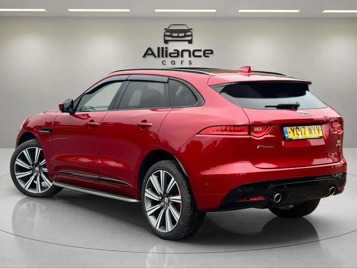 Used Jaguar F-Pace S 300 HP (220 kW) 2017 Red SUV