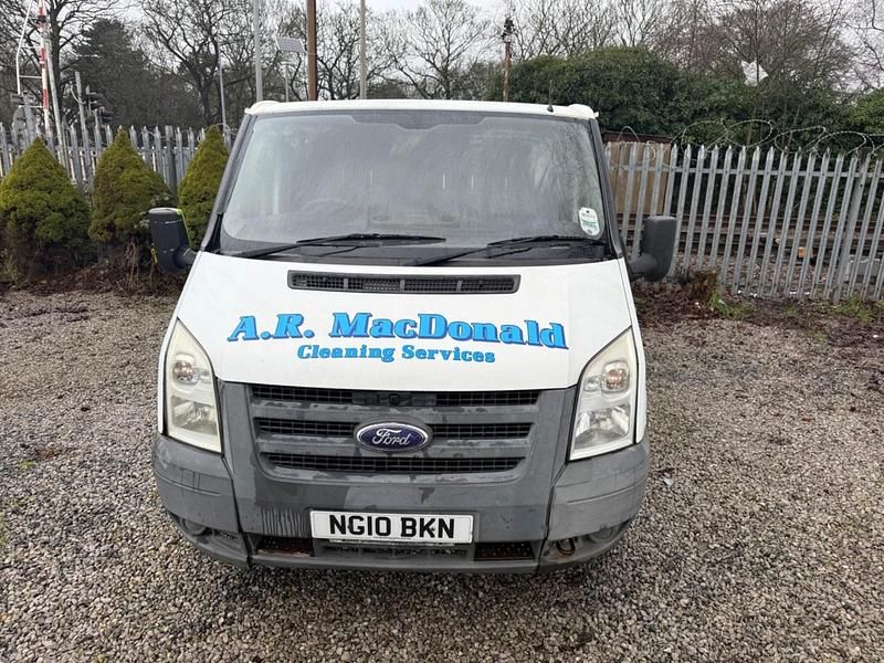 Usado Ford Transit 85 HP (62 kW) 2010 Branco Van