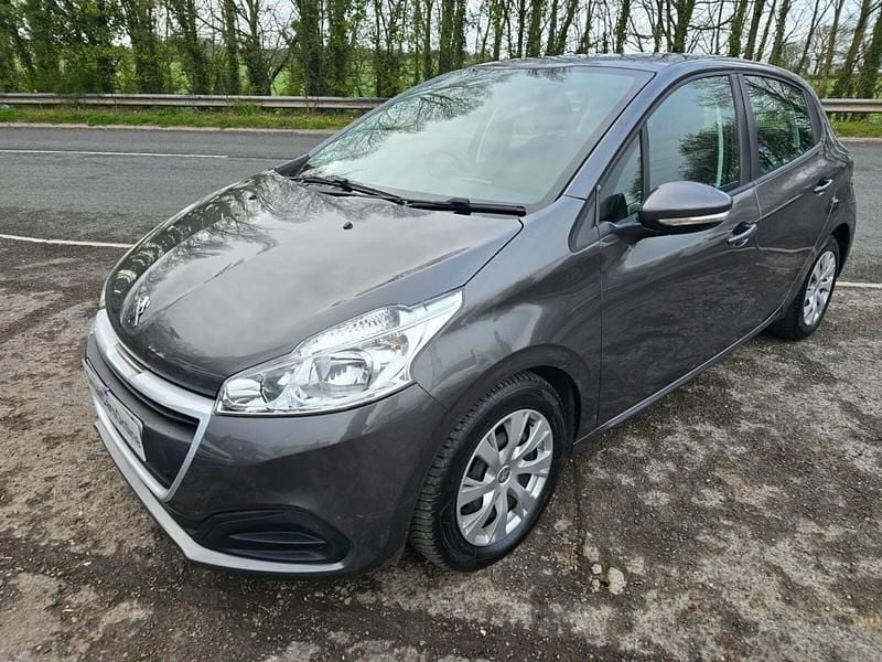 Used Peugeot 208 Access 100 HP (73 kW) 2018 Grey Hatchback
