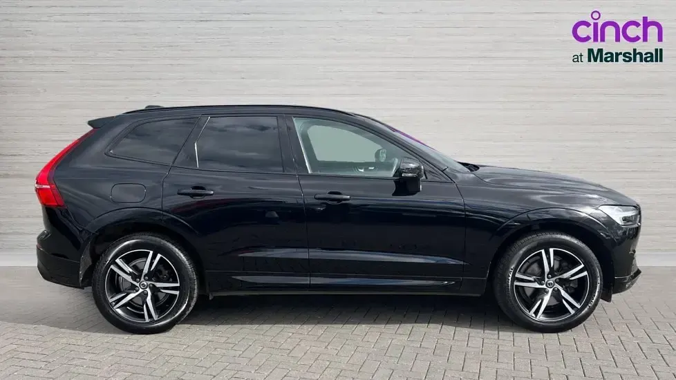 Usado Volvo XC60 R-Design 250 CV (183 kW) 2021 Negro SUV