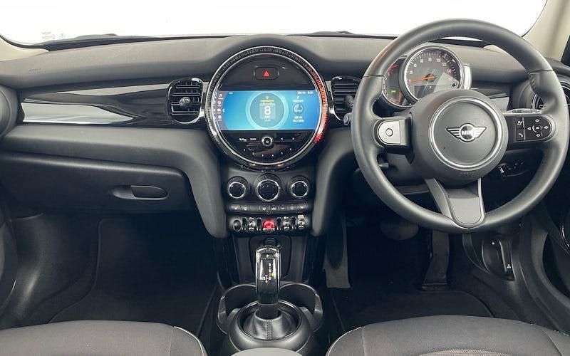 Begagnad Mini Cooper Classic 136 HK (100 kW) 2022 Silver Halvkombi