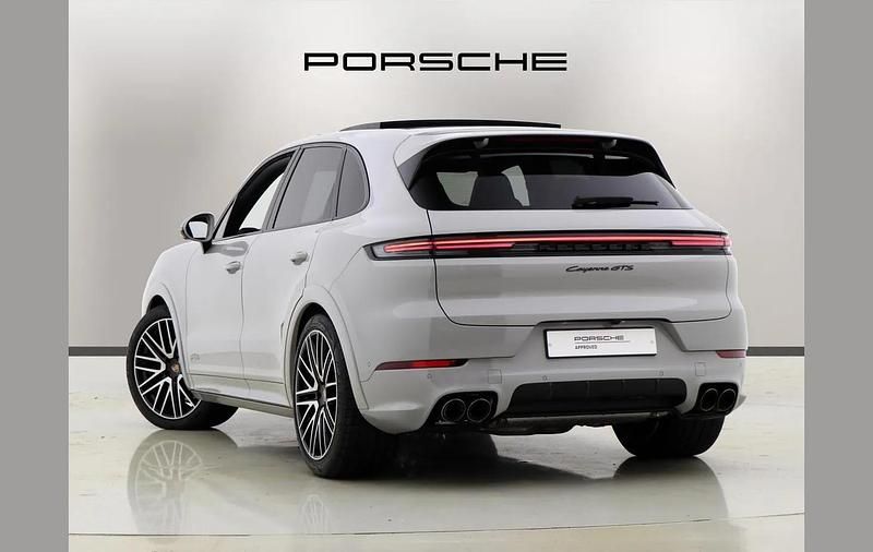 Used Porsche Cayenne GTS 493 HP (362 kW) 2025 Grey SUV