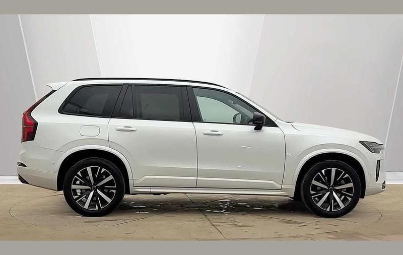 Used Volvo XC90 Plus 250 HP (183 kW) 2025 Crystal white SUV