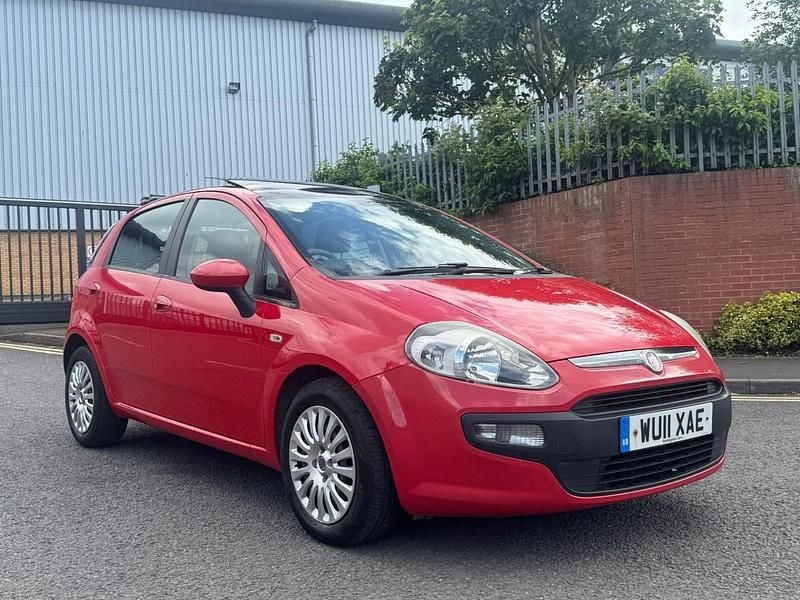 Used Fiat Punto Evo Dynamic 2011 Red Hatchback
