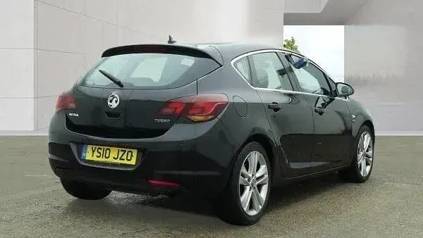 Used Vauxhall Astra SRi 180 HP (132 kW) 2010 Black Hatchback