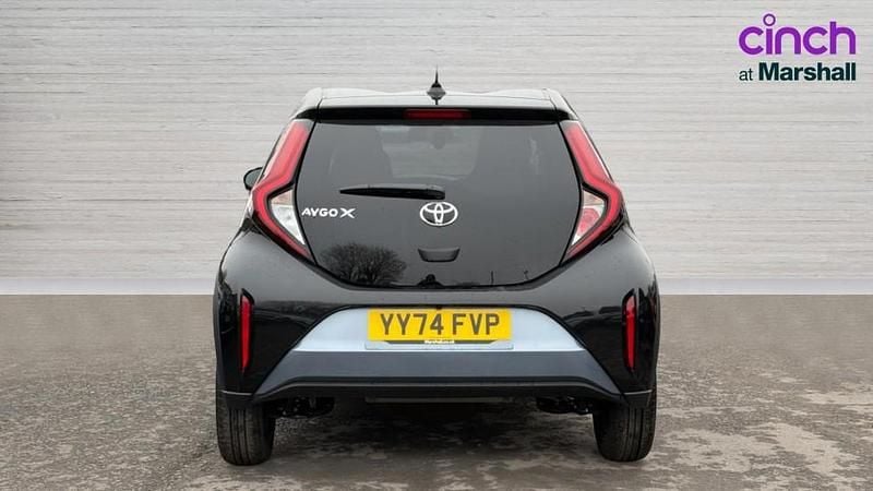 Used Toyota Aygo X 72 HP (52 kW) 2024 Grey SUV