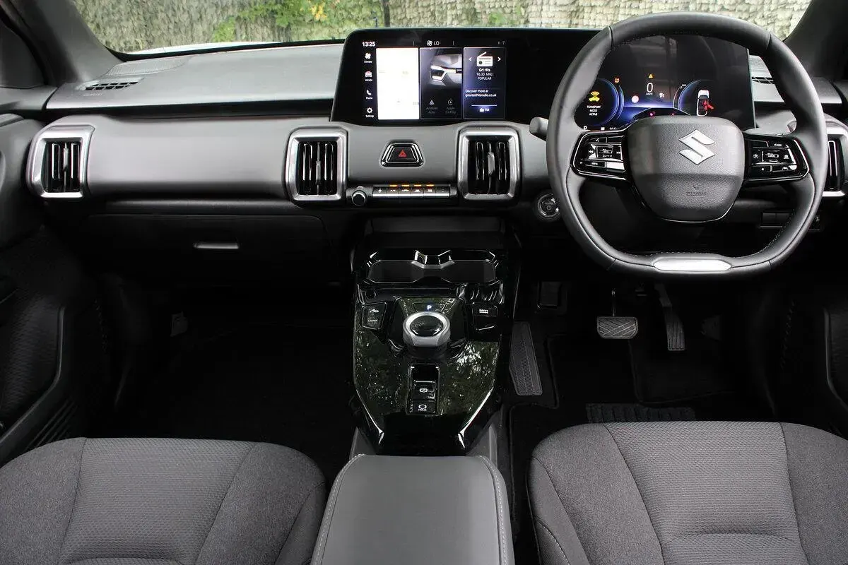 New Suzuki Vitara 135 kW (184 HP) 2026 Green SUV