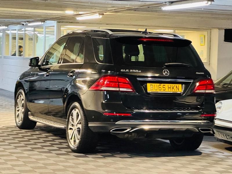 Used Mercedes GLE250 Premium 204 HP (150 kW) 2015 Black Estate