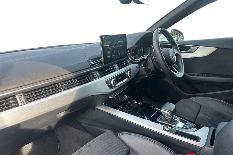 Used Audi A5 S-Line 163 HP (119 kW) 2020 Ibis white Coupe