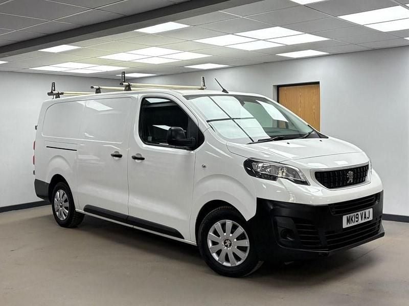 White Used 2019 Peugeot Expert Van | £7,979 (Fair price) - Image 1/4