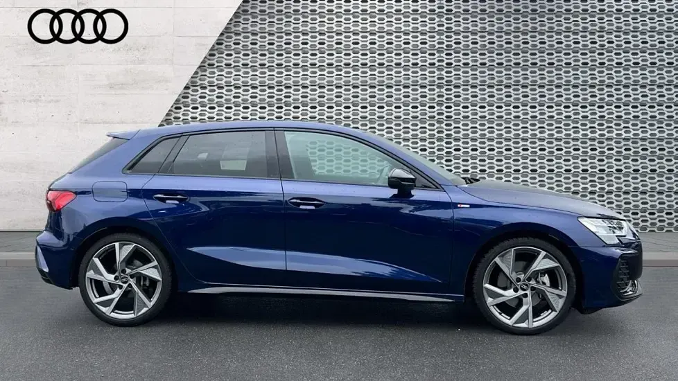 Used Audi A3 Black Edition 150 HP (110 kW) 2025 Blue