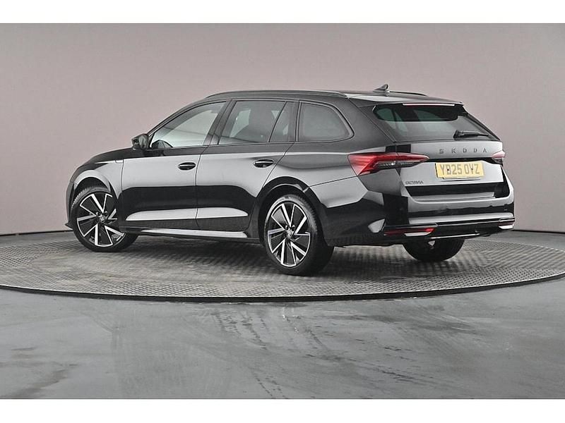 Used Skoda Octavia SportLine 110 HP (80 kW) 2025 Black magic pearl effect Estate