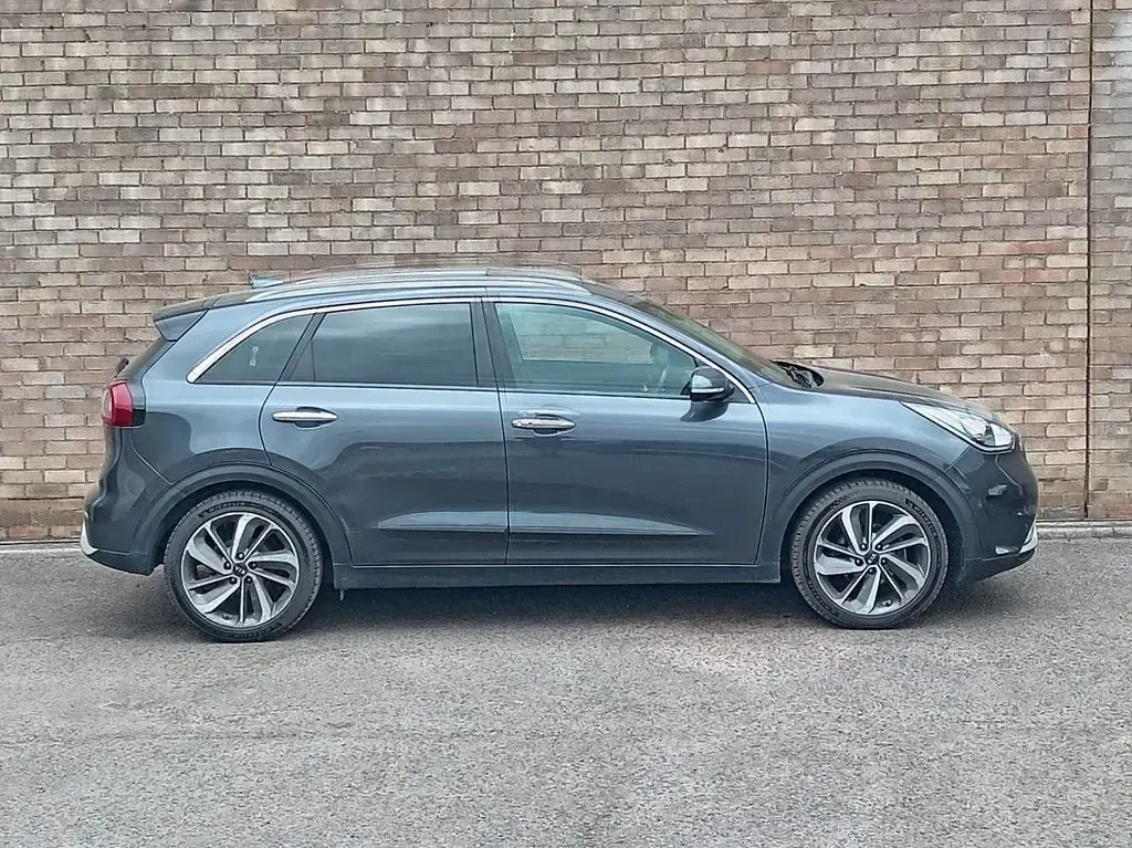 Used Kia Niro 141 HP (103 kW) 2019 Grey SUV