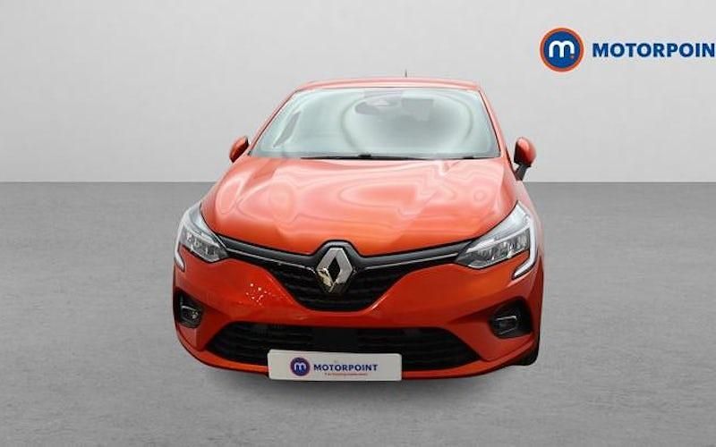 Used Renault Clio V Iconic 101 HP (74 kW) 2020 Orange Hatchback