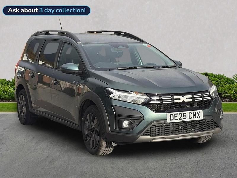 Green Used 2025 Dacia Jogger Expression MPV | £21,599 (Fair price) - Image 1/4