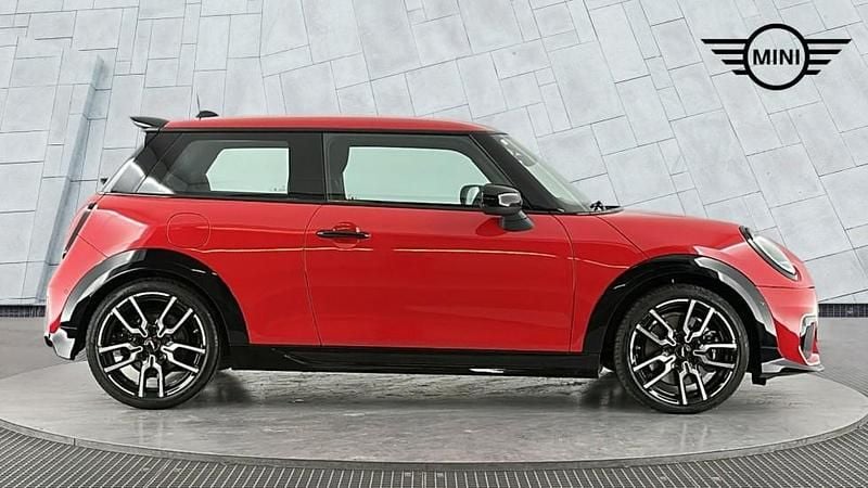 Begagnad Mini Cooper S Hatch 201 HK (147 kW) 2024 Röd Halvkombi