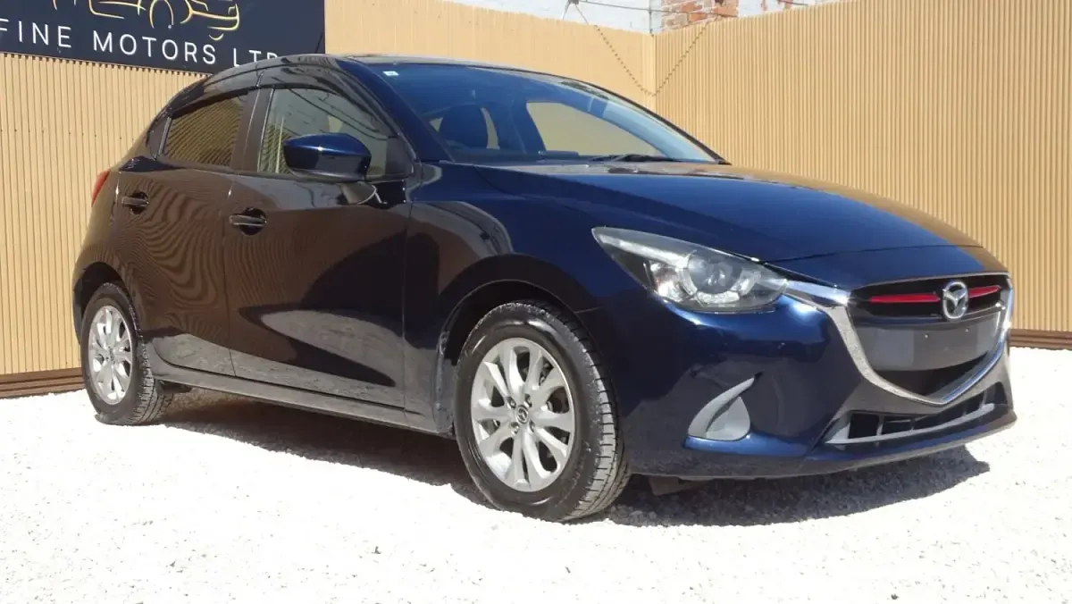 Używany Mazda 2 Inclusive 2015 Niebieski Hatchback