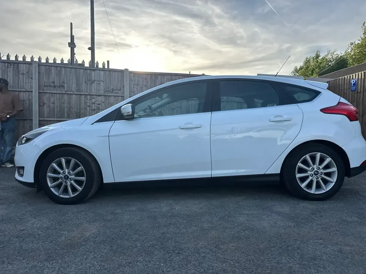 Used Ford Focus Titanium 2016 White Hatchback