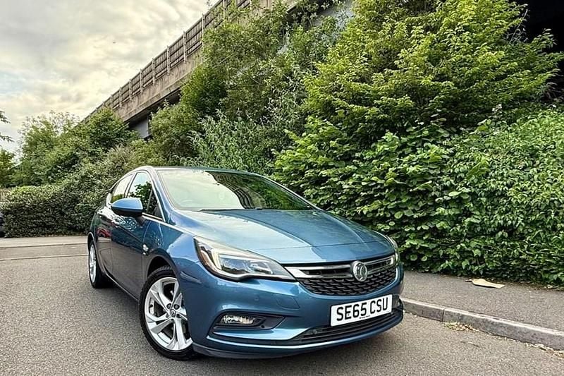 Blue Used 2016 Vauxhall Astra SRi Hatchback | £4,395 (Good price) - Image 1/1