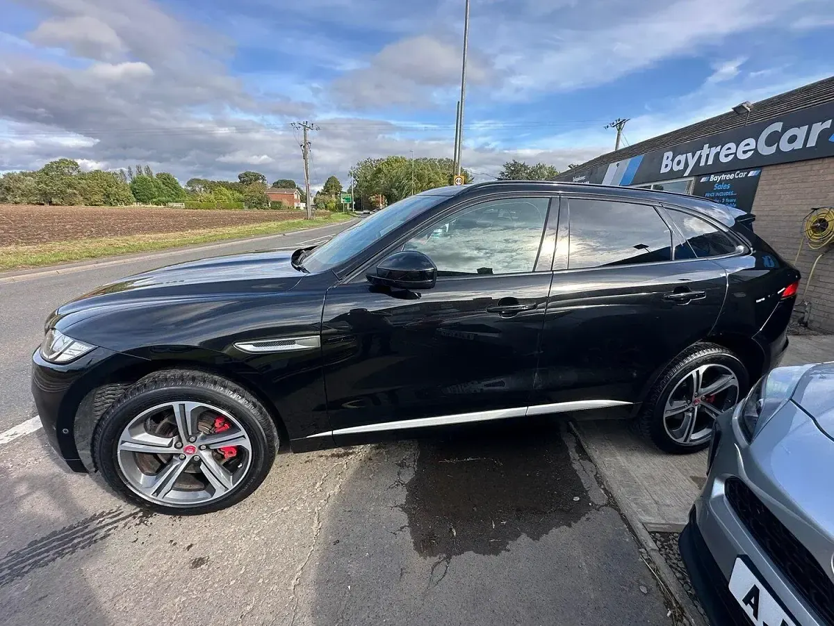 Used Jaguar F-Pace S 300 HP (220 kW) 2016 Black SUV