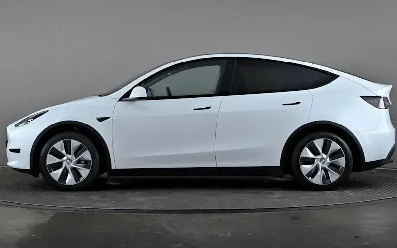 Usado Tesla Model Y RWD 219 kW (299 HP) 2024 SUV