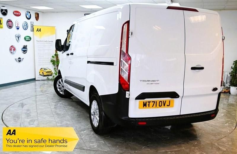 Used Ford Transit Custom 130 HP (95 kW) 2021 White Van
