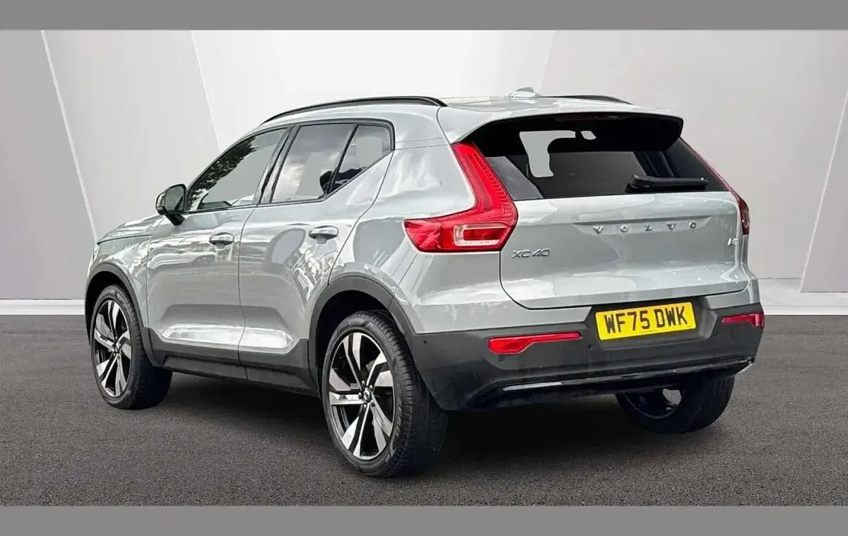 Used Volvo XC40 Ultra 161 HP (118 kW) 2025 Grey SUV